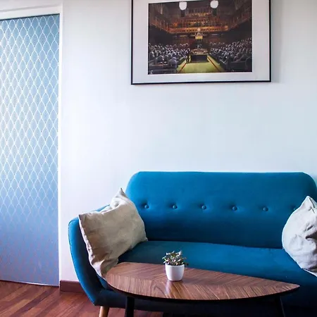 Modern Flat Near Paris アパート